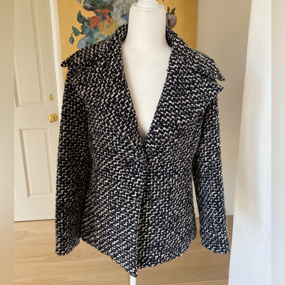 Isda @& Co Women’s single button jacket/blazer with large lapels size M